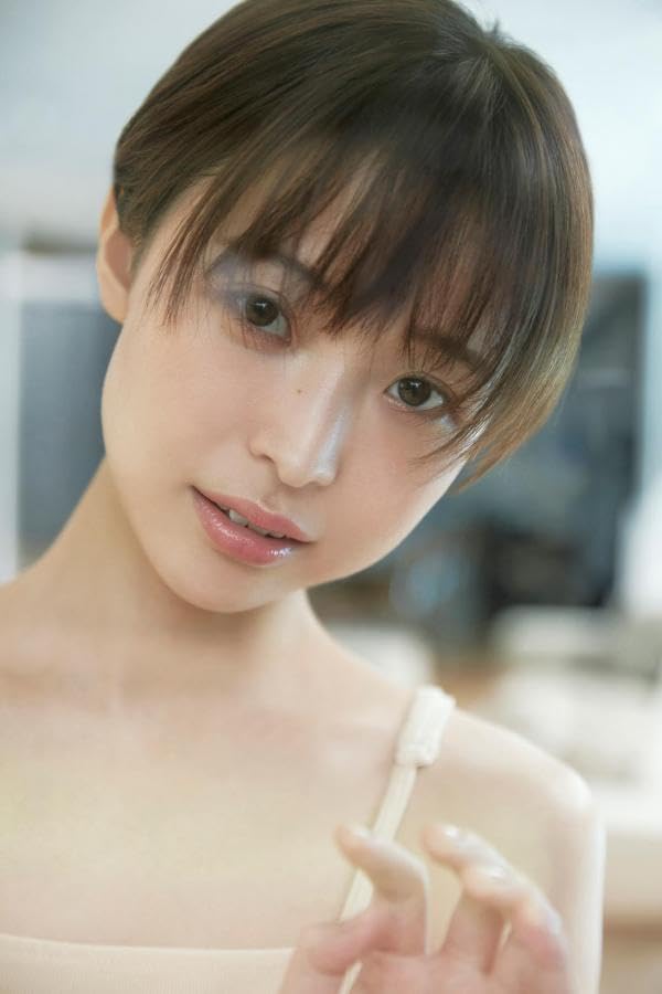 Photo Easy by Nagisa Watanabe (book title undecided)