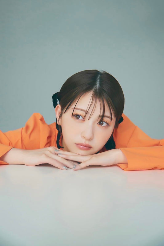 Hamabe Minami Desktop Calendar Hamabe Minami Calendar 2025.04-2026.03 Limited Edition