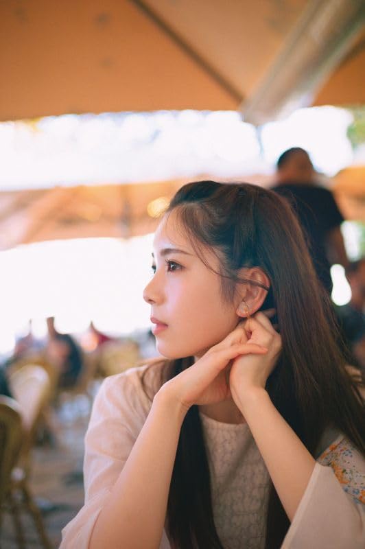 乃木坂46 筒井あやめ (筒井彩萌) 1st 寫真集 感情の隙間