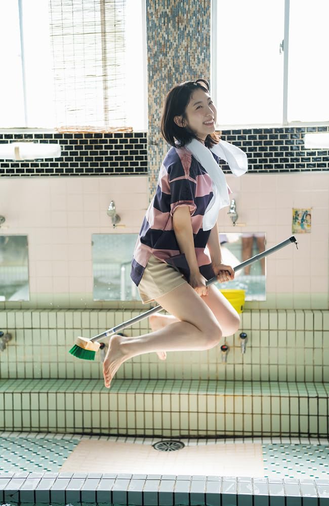 Hibi Meisi 1st photo album Asahi Hoshino