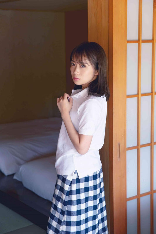 乃木坂46 秋元真夏2nd 寫真集 『しあわせにしたい』