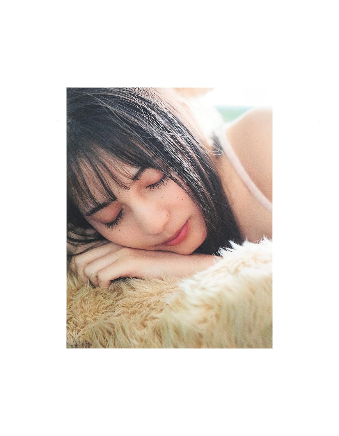 小坂菜緒(日向坂46)1st 寫真集 君は誰?