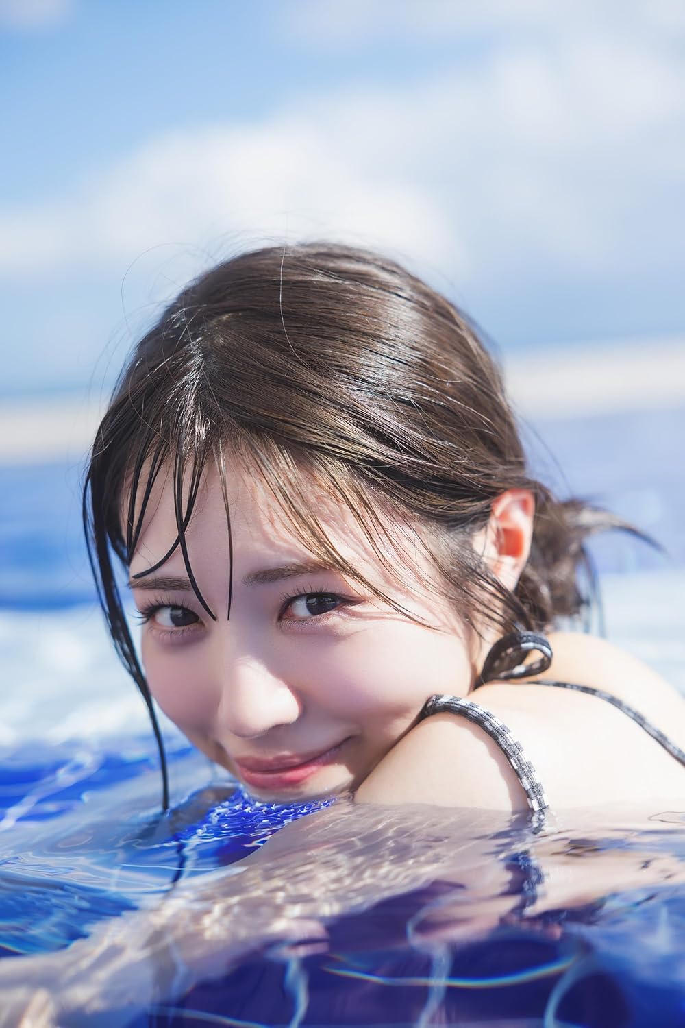 Peel the Apple 浅原凜 1st 寫真集《凜》