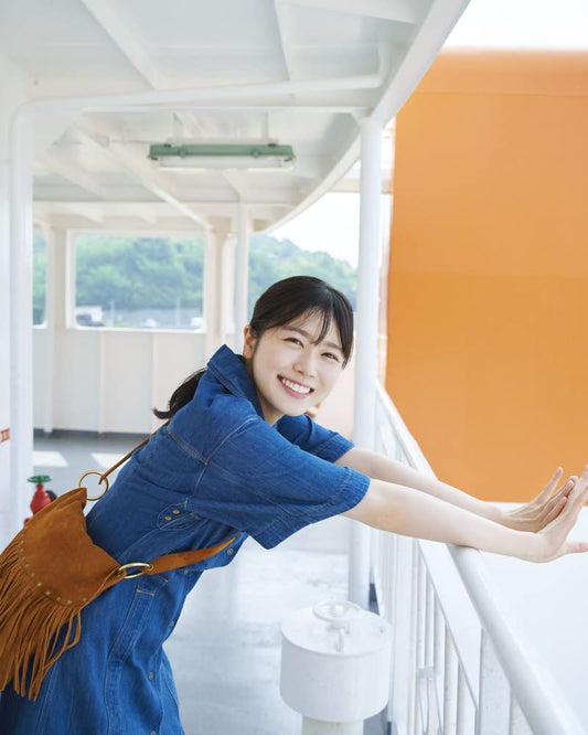 丹生明里1st 寫真集『やさしい関係』