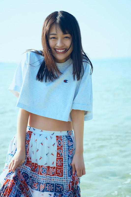 上坂樹里1st写真集  (書名未定）